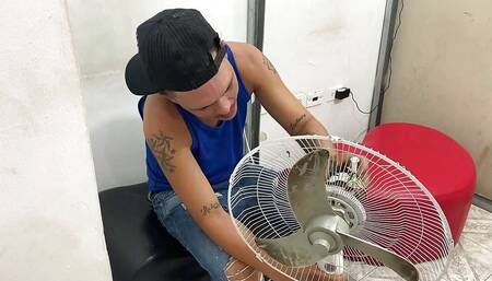 My Fan Broke, I Call the Technician and I Fuck Him for the Fix