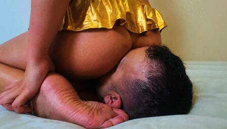 Face sitting carnaval, part 3, Manu Albertine and Slave Scofild, (cam by Camila) FULL HD