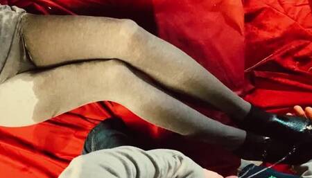 Drenched her grey leggings and black ankle socks (artwork without audio)