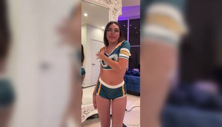 theangelari (Areana Lopez) Onlyfans Cheerleader