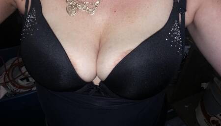 Crystal_Estrada_LxRaiders_Mom