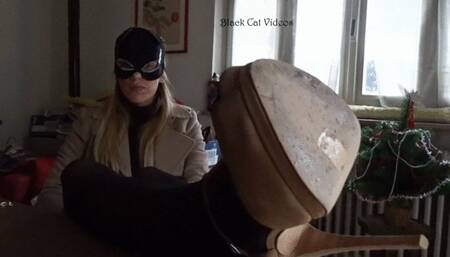 Licking Alice platform shoes (two cameras)