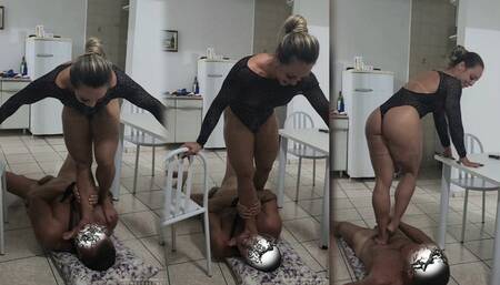 Hard Trample throat 04