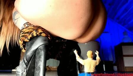 Toilet fart absorber