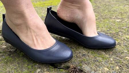 Feet Candid Ballet Flats Outside - Brianna Kelly Feet Candids