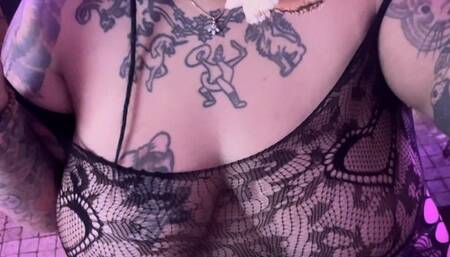 Sexcraft Squirtfest with tattooed BBW Aja