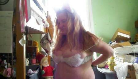 Necko Strip Tease