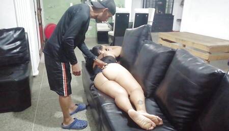 My Stepdad Likes to Fuck My Pussy so He Puts His Big Cock in My Pussy