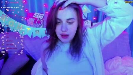 goga_li is testing lovense with naked boobs