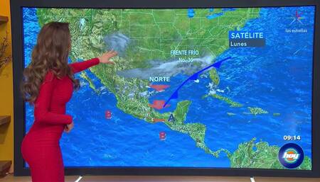 Yanet Garcia the ass turn girl 1a