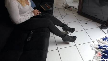 Wooden Shoe's resting on his balls