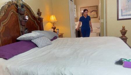 Sushii and Carissa Tickle Each Other's Feet After Work