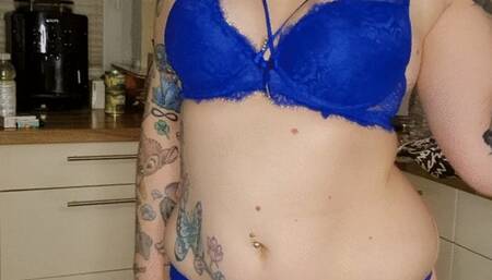 Hot Smoking Houswife waiting for you with a cigarette