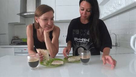 Lots of food and a review of bloated bellies sm BB