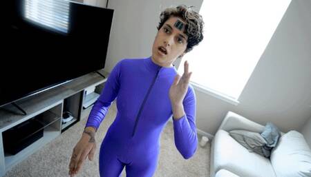 Lucy Programmed to Please 4K