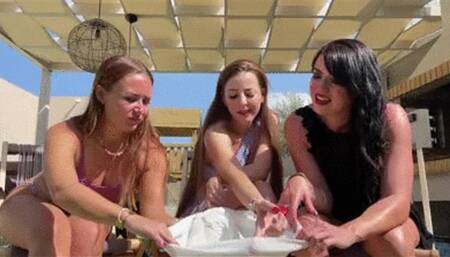 Custom Clip - Spanner mit Windel erwischt und vorgefuehrt - GERMAN