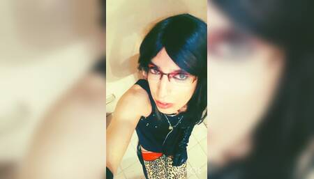 Sissy crossdresser after receiving cum in her face