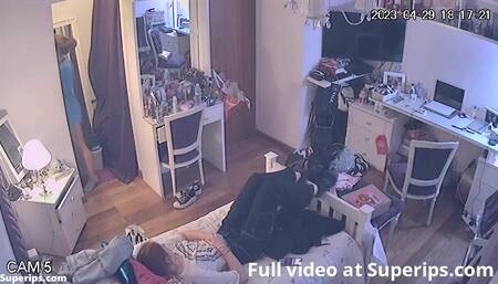 IPCAM – Redheaded teen sisters changing clothes