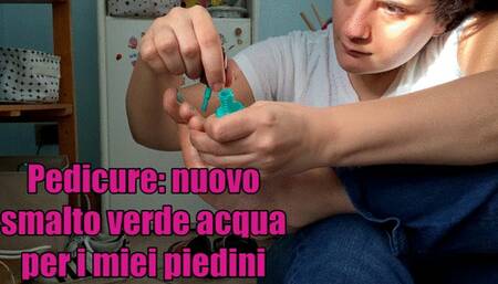 pedicure - toe arrangement and aqua green nail polish