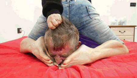 Dirty feet, inhale their smell! WMV (1920x1080) FHD