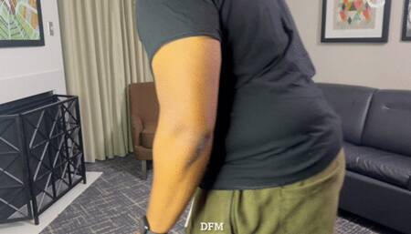 "Thief Tried To Steal X-mas halted by Two Goddesses"