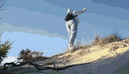 Elizabeth went for a walk WMV (1920x1080) FHD