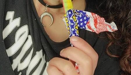 smelling lips with arequipe