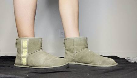 Ugg Boot Kenny Trampling & Stomping: Feet, FaceSitting, Femdom