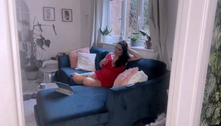 Rara gets tied up by the neighbour and cleave gagged