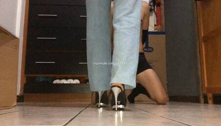 Ballbusting high heels