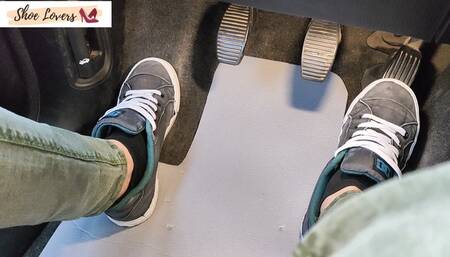 Driving with well worn DC sneakers