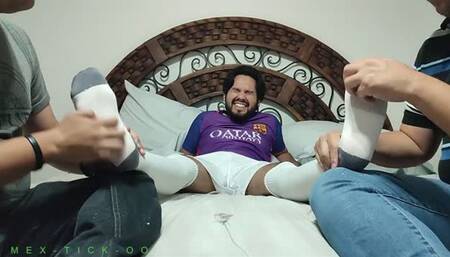 COSQUILLAS A RICKY DESPUES DEL FUTBOL