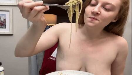 Daphne Eats a HUGE Meal!