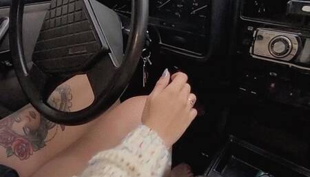 My car stalls a lot of times while I'm driving - Vlog on a rainy day