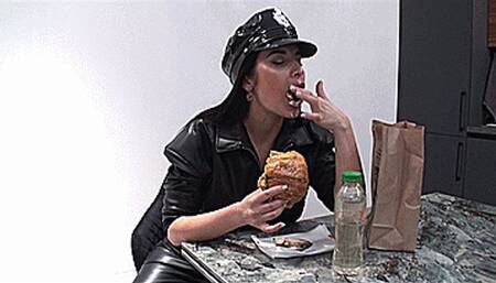 Mega overeating policewoman (1920x1080 HD) MP4