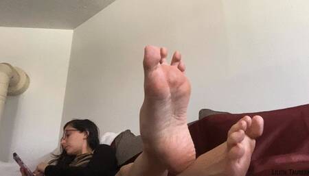 Goddess ignores you while showing off her feet - Lilith Taurean doesn’t care about you she would rather do some online shopping