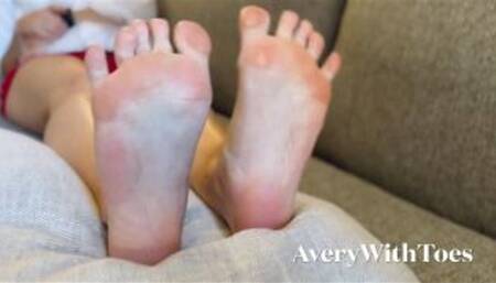 Pure Footsie Action! #FootRubbing #ToeWiggling #SexyFeet