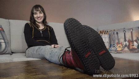 Nina's Stinky Feet Show - Full HD 1080p Version