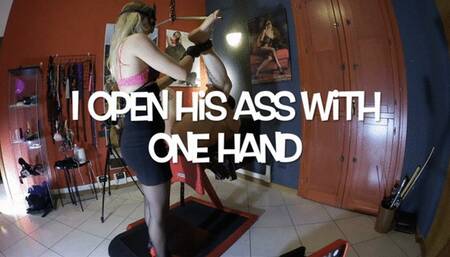 GEA DOMINA - I OPEN HIS ASS WITH ONE HAND (MOBILE)