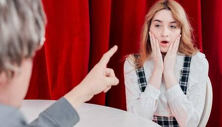 Missionary dirt with captivating Eva Tender from Old-n-Young