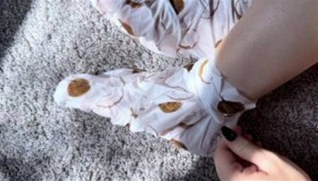 Removing Lotion-Soaked Foot Mask to Reveal Soft Feet ASMR