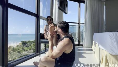 Queen Lytta Blond - Foot worship on luxury beach hotel paid by Foot slave - FOOT WORSHIP - FINDOM - FOOT DOMINATION - SOLES - FOOT SMELLING - FOOT MASSAGE - TOE SUCK - SWEATY FEET - SMELLY FEET - (FOR MOBILE DEVICES)