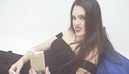 Smoking Girl Paula 06 Mp4 960X540