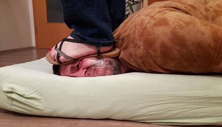 Extreme head crushing