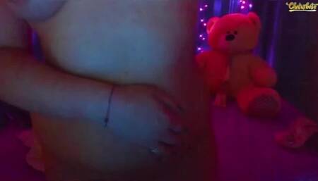 Fat model Goga_li first time with a dildo in her pussy