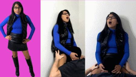 Ranch Mistress eRica proves she is in charge and gets a worker to eat her cunt!