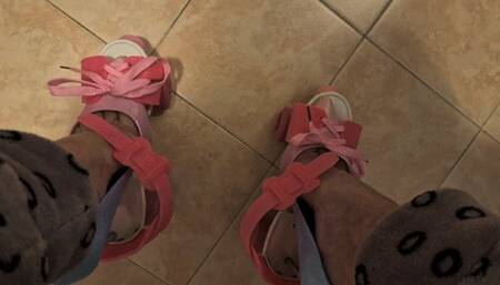 Trying skating with my rainbow stiletto high heels and my baby pink quad skate