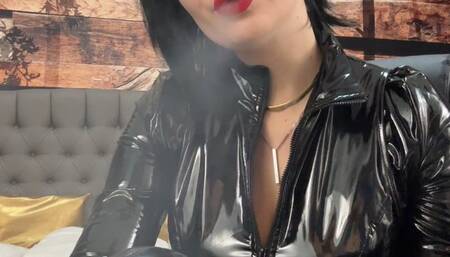 enjoy the sounds of my outfit and cig