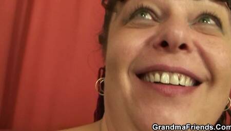 Cutesy best girl - threesome action - Grandma Friends