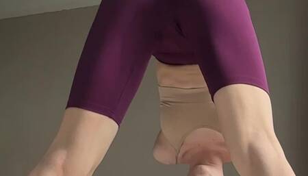 short leggings on the hot juicy small ass